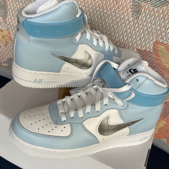 Nike WMNS Air Force 1 Mid CASTOM NIKE
BY CIERRA
WMNS sneakers - Platforms - Picture 11 of 16